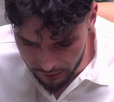 Valentin, în hohote de plâns la Casa Iubirii! Ce s-a întâmplat în Camera Roșie chiar de Ziua Îndrăgostiților