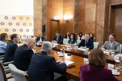 Veste proastă pentru mii de bugetari! Cine nu mai primește voucherele de 800 de lei din 2026. S-a schimbat pragul