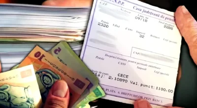 Anunț pentru toți pensionarii! La ce oră intră banii pe card joi și de ce unii români primesc mai puțin