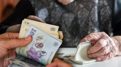 Veste uriașă pentru pensionari! Cine sunt românii care primesc 1.000 de lei în plus de Paște și de Crăciun