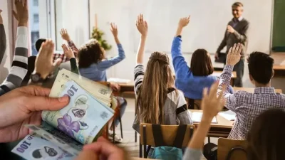 Vestea momentului pentru toți elevii! Câți bani intră pe card pe 20 februarie. Sumele au fost calculate oficial
