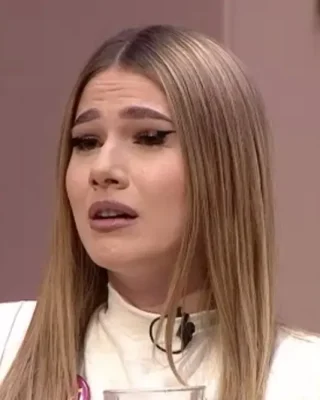 Daniela de la Casa Iubirii a cedat complet! A izbucnit în hohote de plâns după atacul Carolinei: „Mi-e rău!”